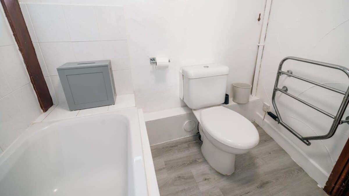Lovely 2 Bedroom Coastal Cottage Near Bude Zewnętrze zdjęcie