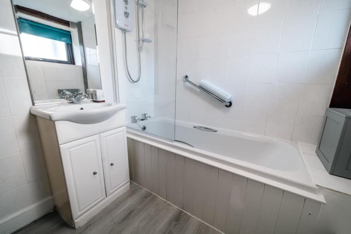 Lovely 2 Bedroom Coastal Cottage Near Bude Zewnętrze zdjęcie