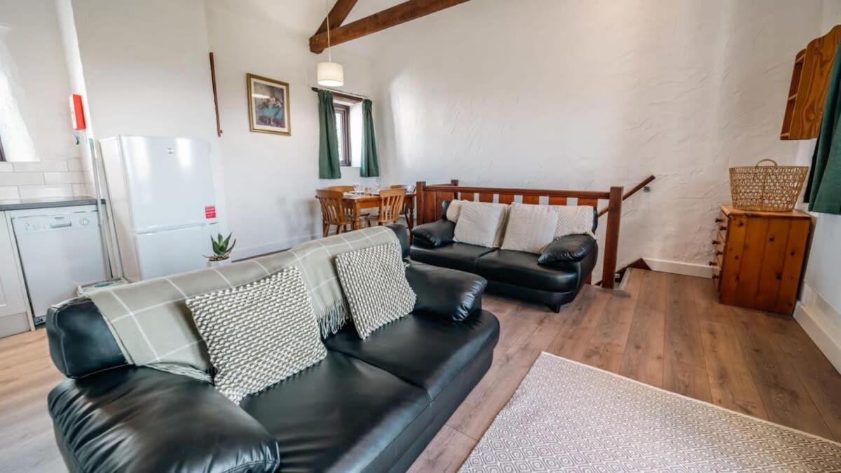 Lovely 2 Bedroom Coastal Cottage Near Bude Zewnętrze zdjęcie